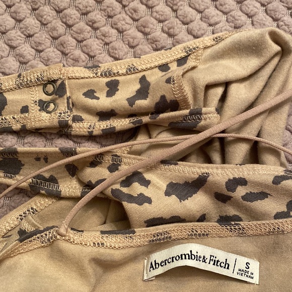 Abercrombie Leopard Bodysuit NWT S - Picture 6 of 8